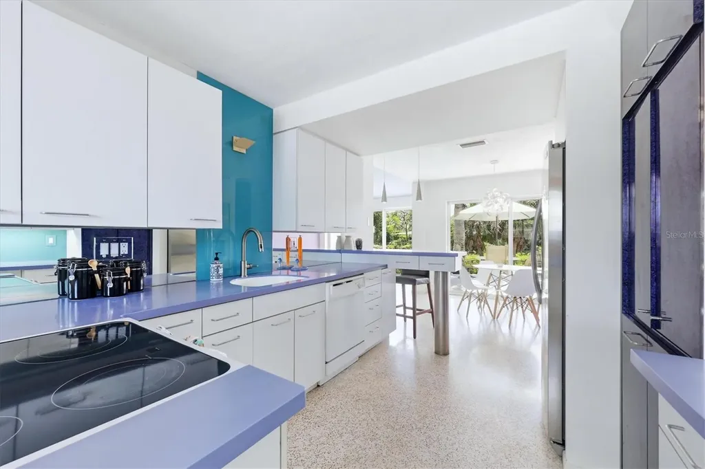 2940 Bougainvillea Street Sarasota FL 34239