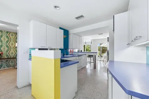 2940 Bougainvillea Street Sarasota FL 34239
