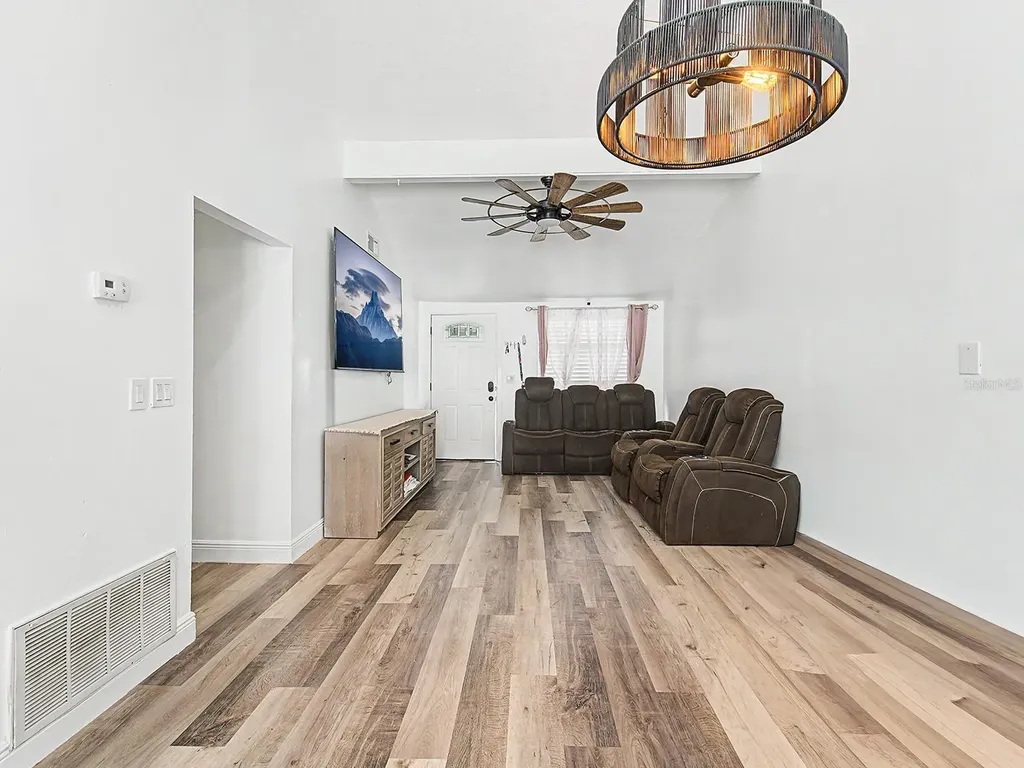 8304 Dasa Place Tampa FL 33615