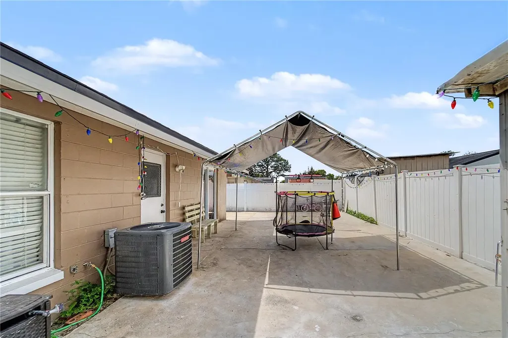 8304 Dasa Place Tampa FL 33615