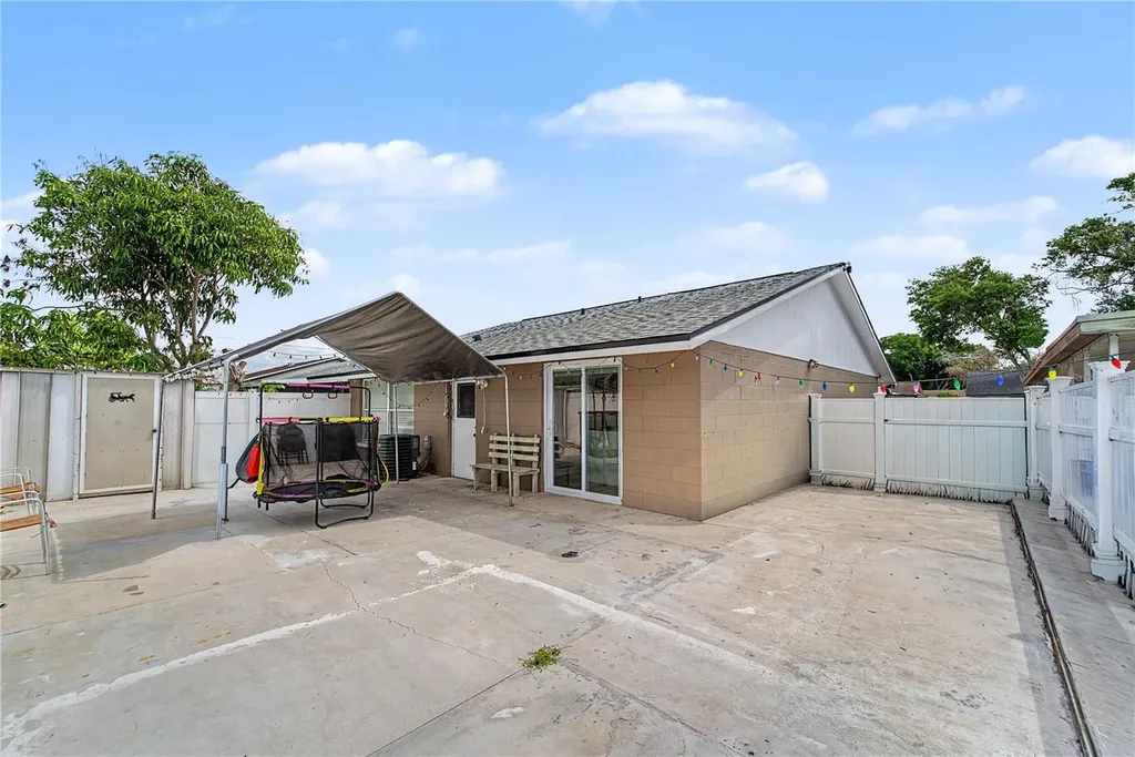 8304 Dasa Place Tampa FL 33615