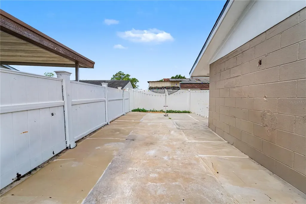 8304 Dasa Place Tampa FL 33615