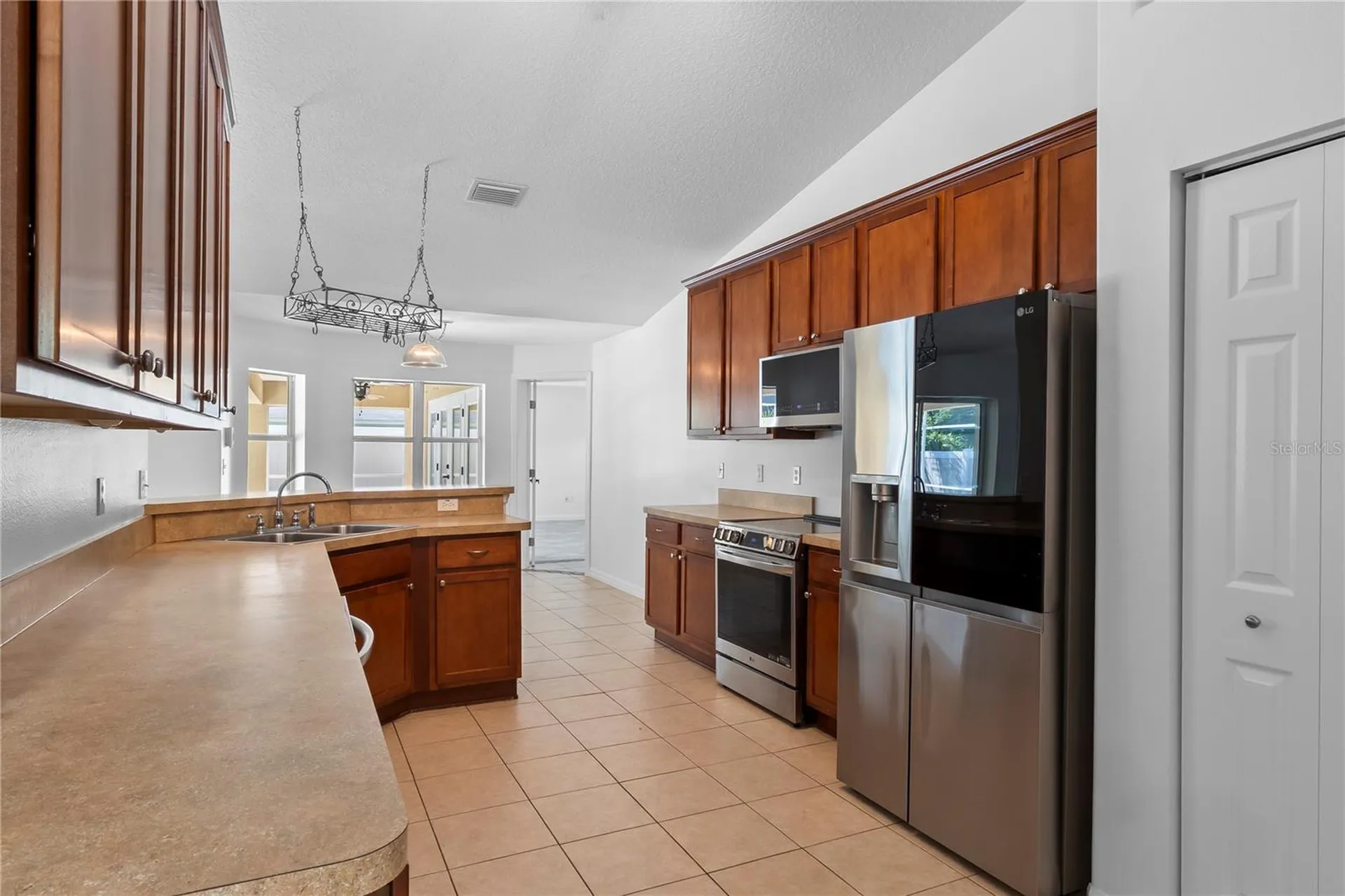 90 Universial Trail Palm Coast FL 32164