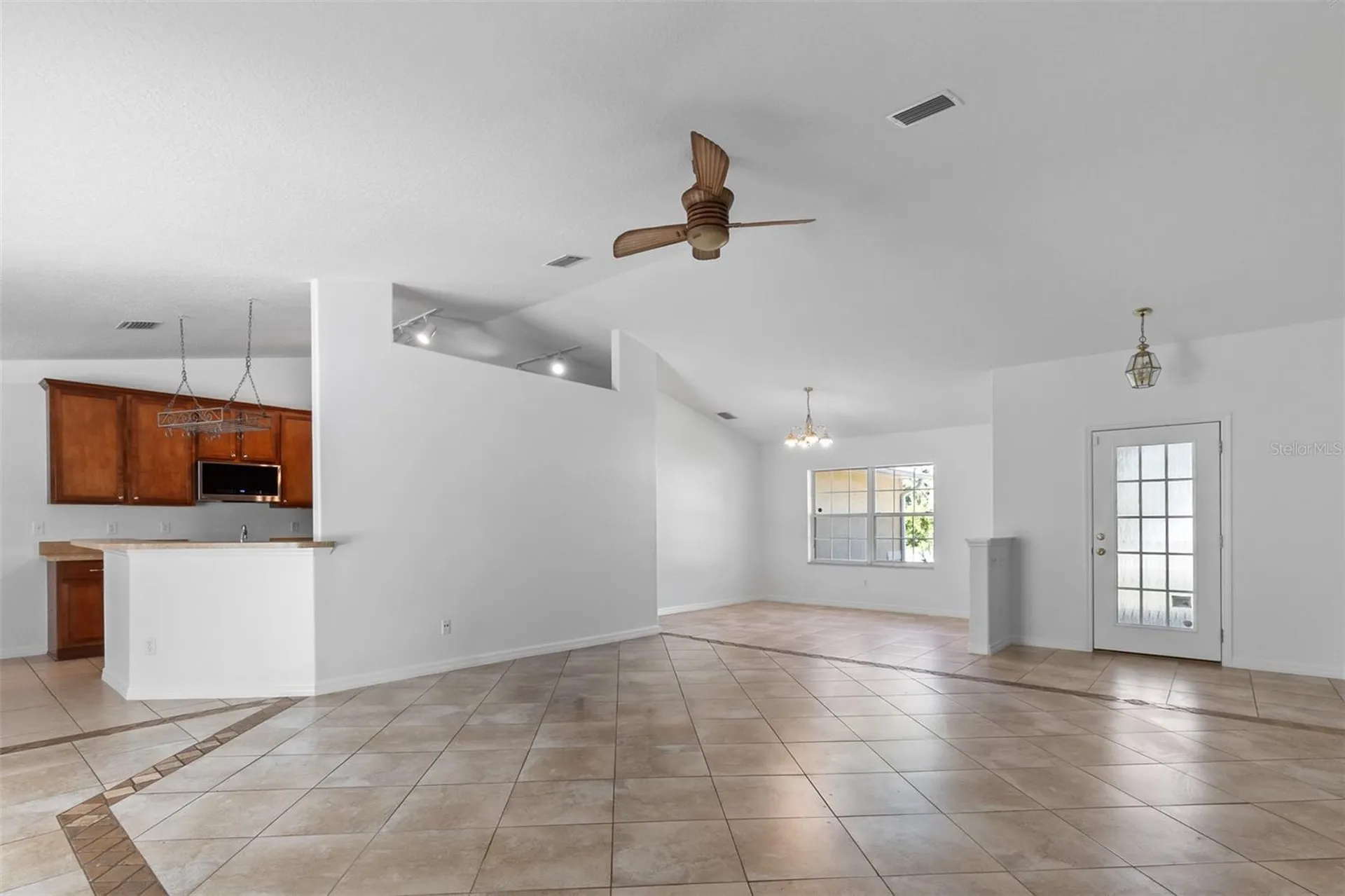 90 Universial Trail Palm Coast FL 32164