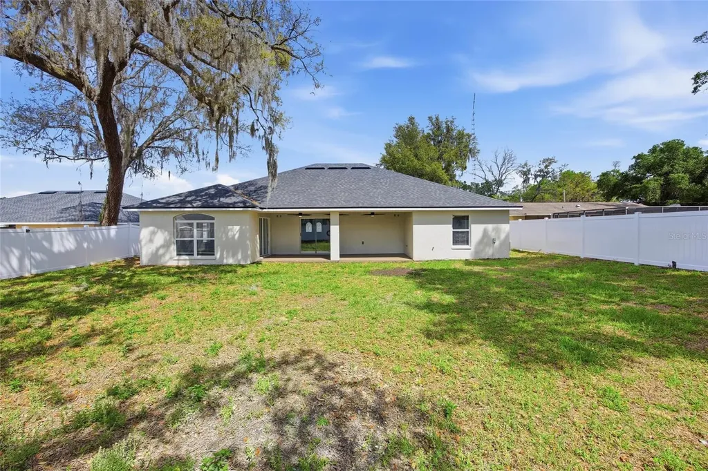 10058 SE 105th Place Belleview FL 34420