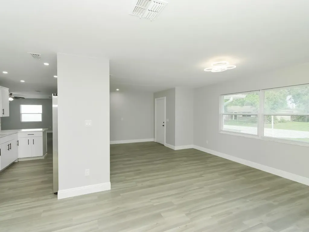 919 Sylvia Drive Deltona FL 32725