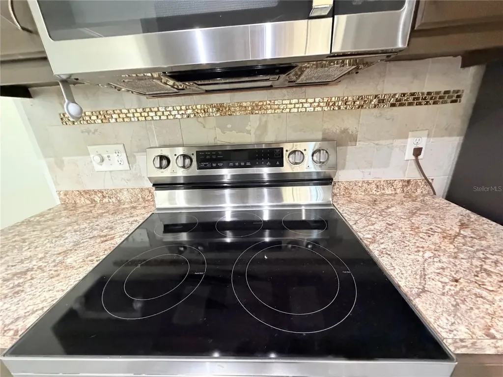 143 Cranfield Court Orlando FL 32835