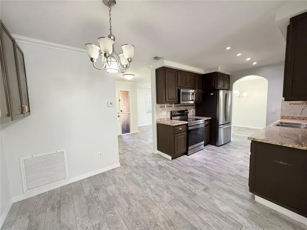 143 Cranfield Court Orlando FL 32835
