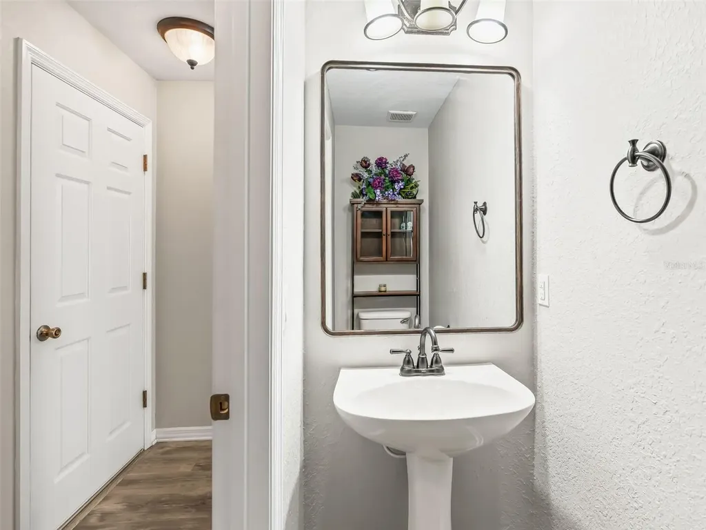 4942 NE 123rd Lane Oxford FL 34484
