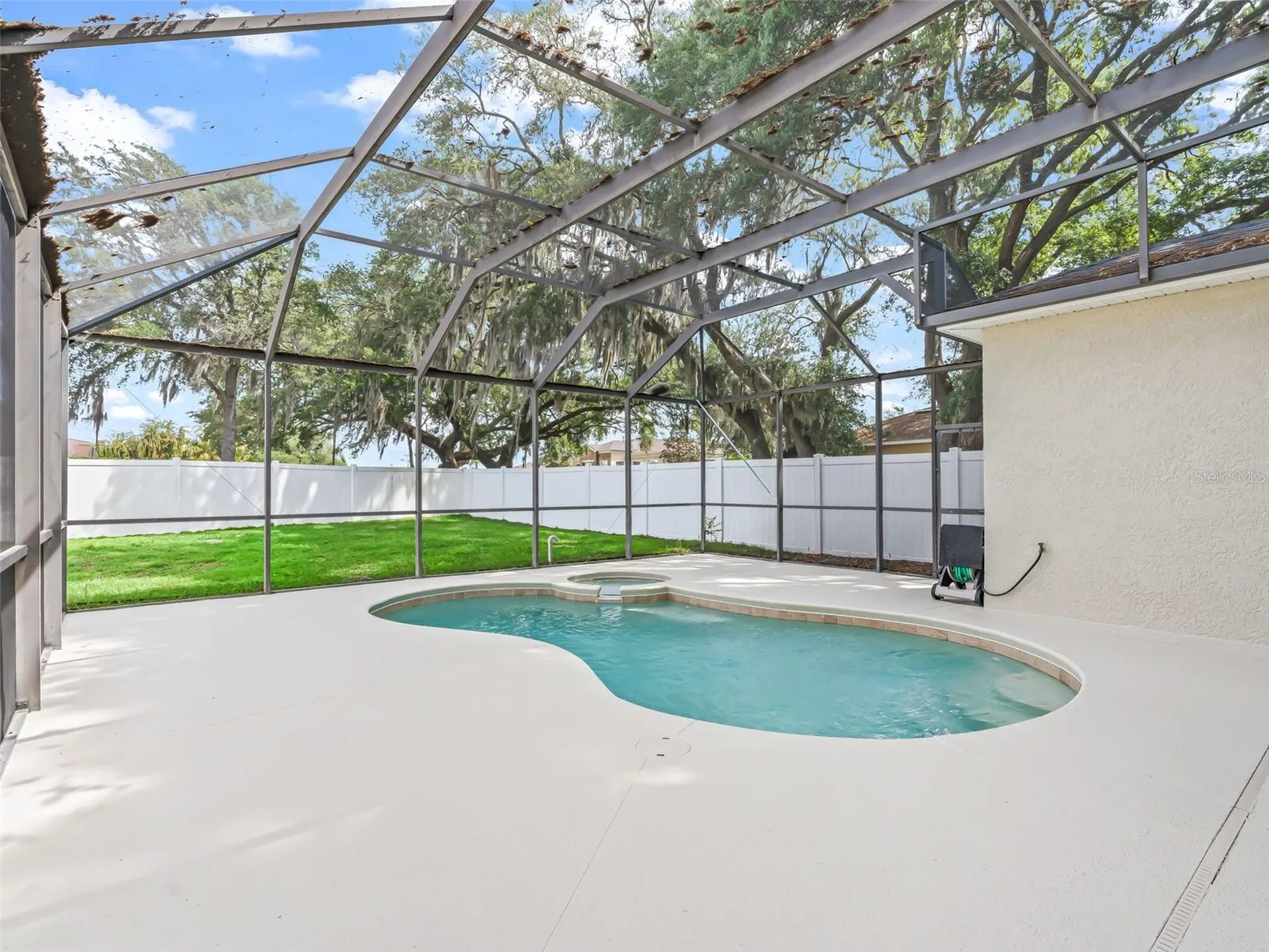 4942 NE 123rd Lane Oxford FL 34484
