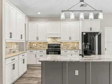 4942 NE 123rd Lane Oxford FL 34484