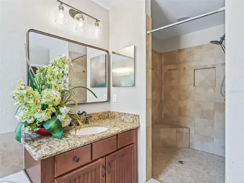 4942 NE 123rd Lane Oxford FL 34484