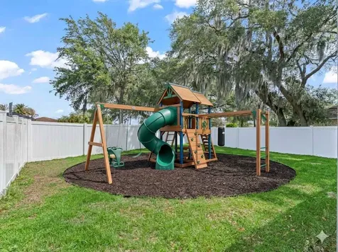 4942 NE 123rd Lane Oxford FL 34484