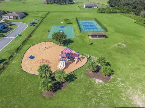 4942 NE 123rd Lane Oxford FL 34484