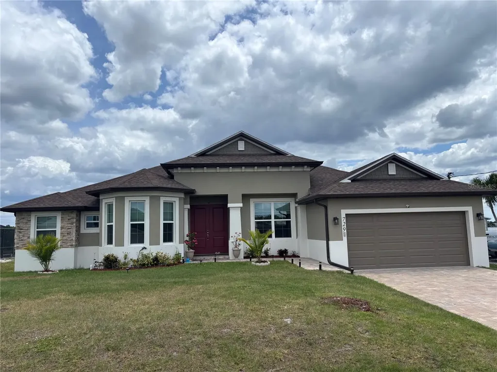 729 Crestview Circle NW Port Charlotte FL 33948