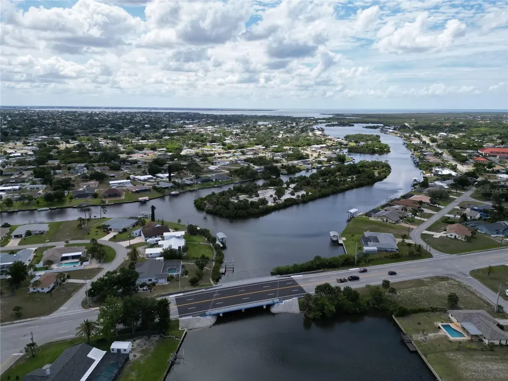 729 Crestview Circle NW Port Charlotte FL 33948