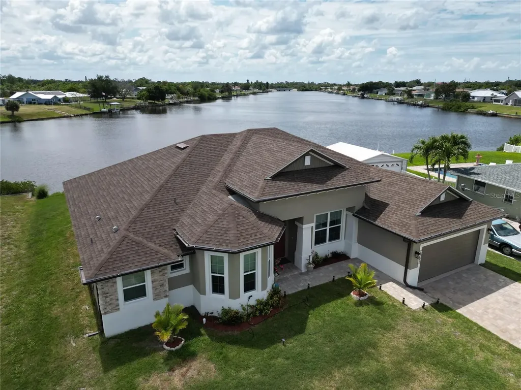 729 Crestview Circle NW Port Charlotte FL 33948
