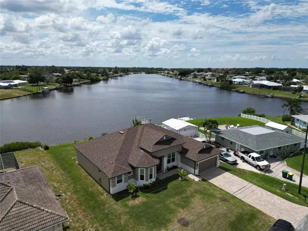 729 Crestview Circle NW Port Charlotte FL 33948