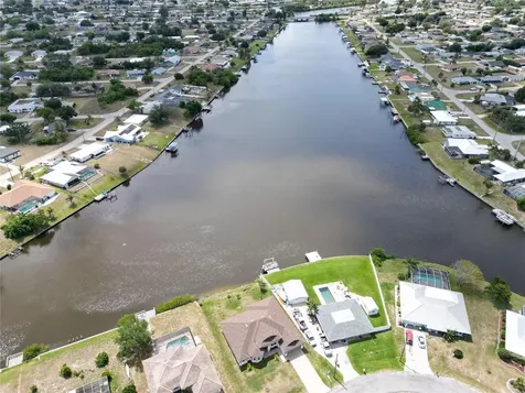 729 Crestview Circle NW Port Charlotte FL 33948