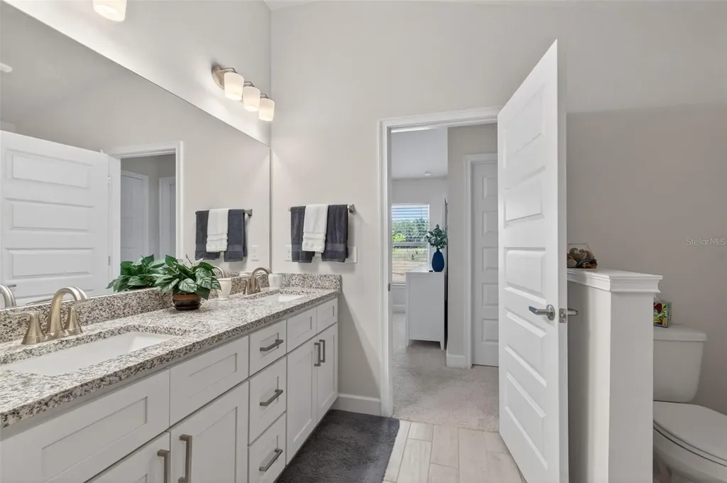 25013 SW 24th Place Newberry FL 32669