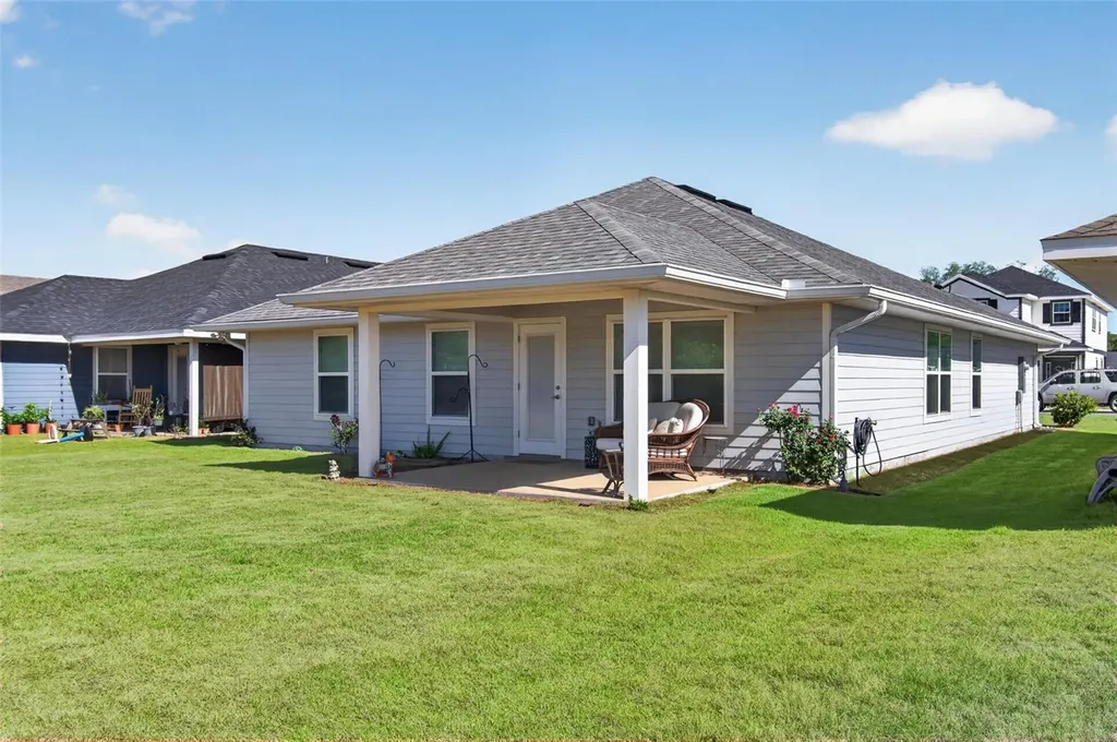 25013 SW 24th Place Newberry FL 32669