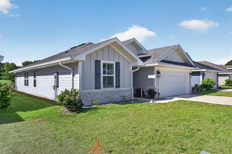 25013 SW 24th Place Newberry FL 32669