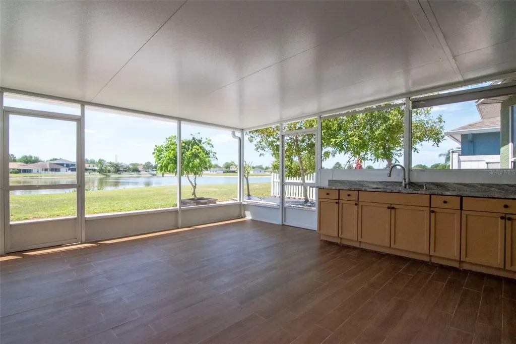 8408 Canterbury Lake Boulevard Tampa FL 33619