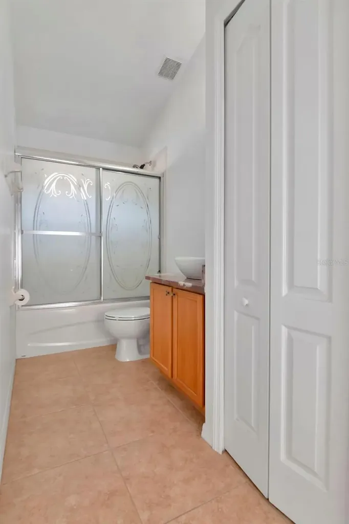 8408 Canterbury Lake Boulevard Tampa FL 33619