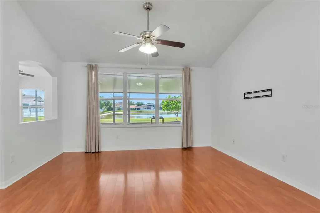 8408 Canterbury Lake Boulevard Tampa FL 33619