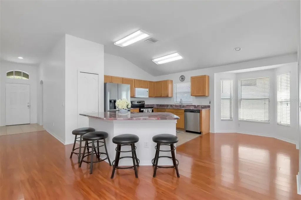 8408 Canterbury Lake Boulevard Tampa FL 33619
