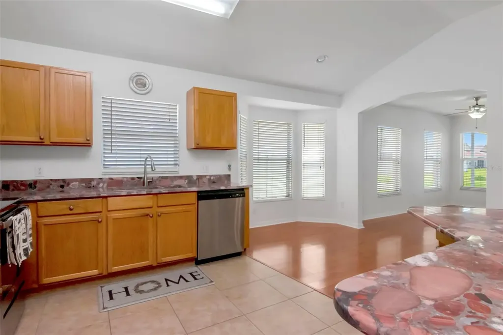 8408 Canterbury Lake Boulevard Tampa FL 33619
