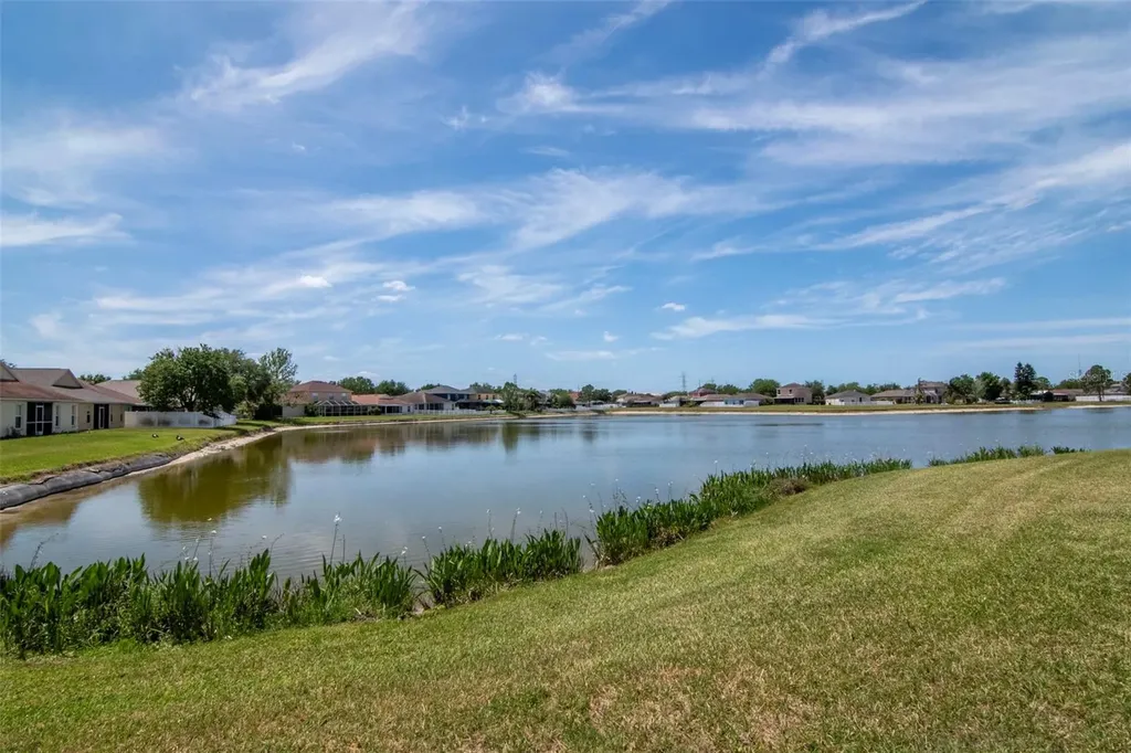 8408 Canterbury Lake Boulevard Tampa FL 33619