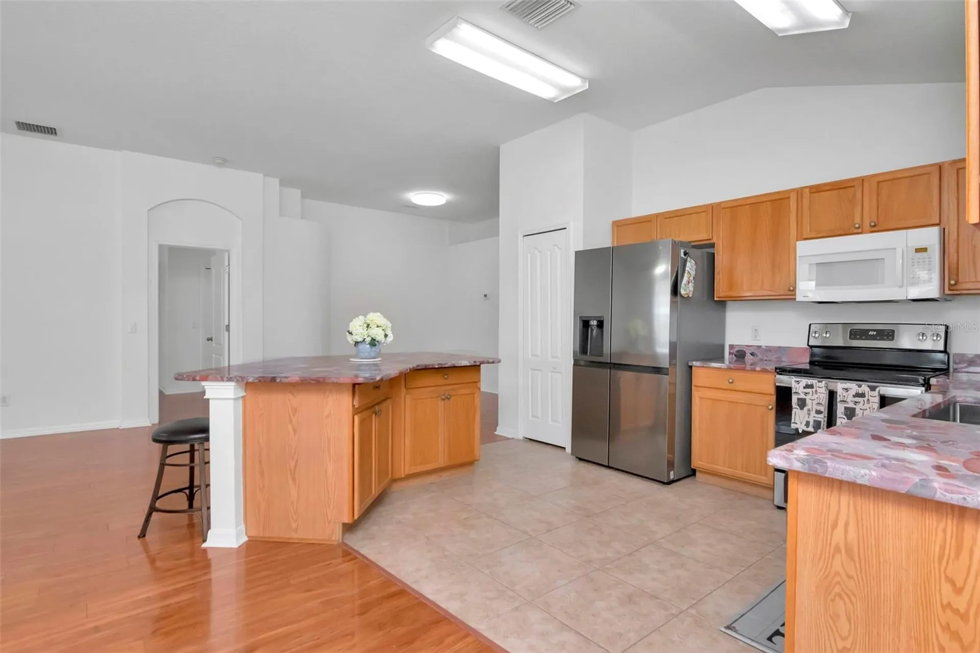 8408 Canterbury Lake Boulevard Tampa FL 33619