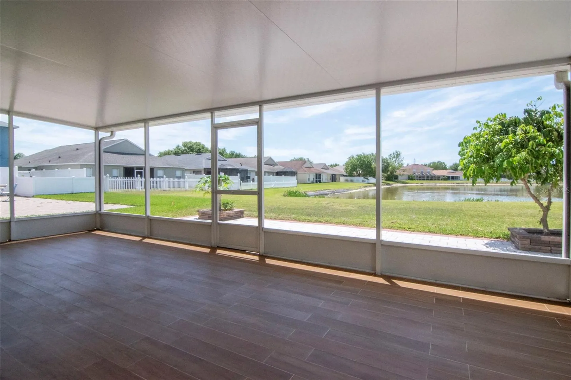 8408 Canterbury Lake Boulevard Tampa FL 33619