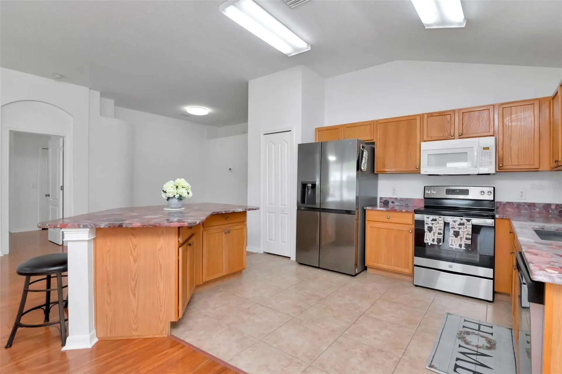 8408 Canterbury Lake Boulevard Tampa FL 33619