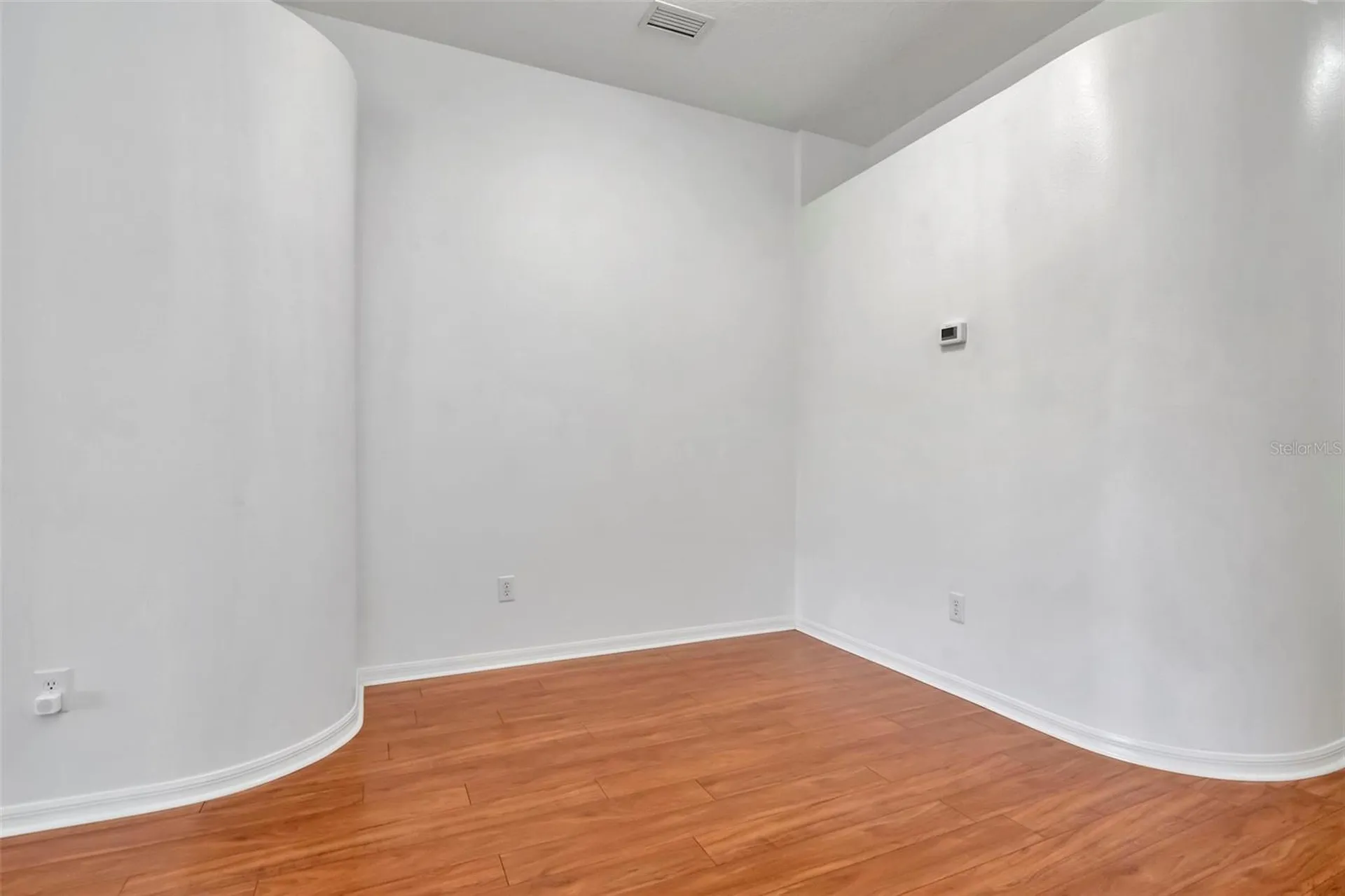 8408 Canterbury Lake Boulevard Tampa FL 33619