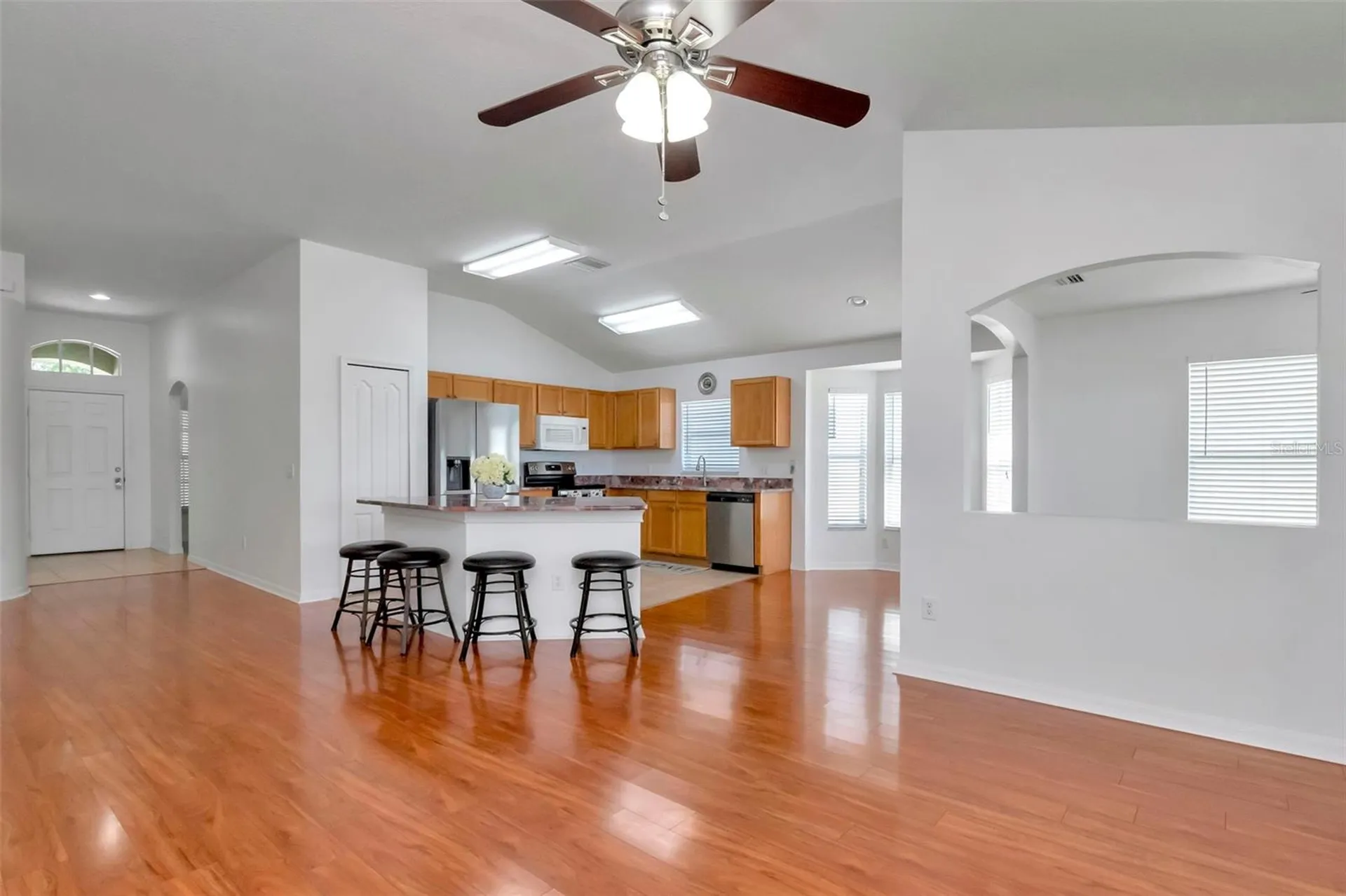 8408 Canterbury Lake Boulevard Tampa FL 33619
