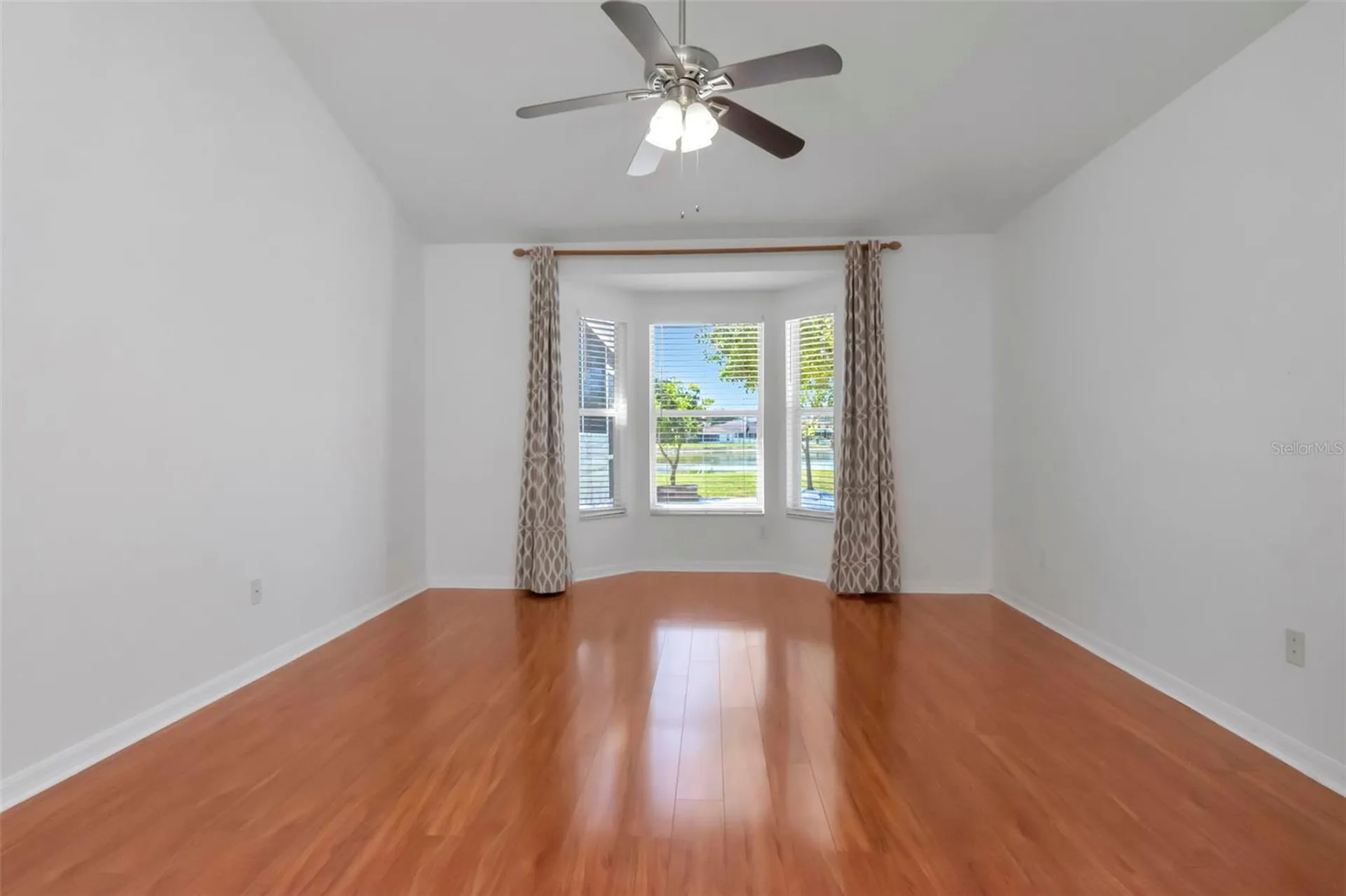 8408 Canterbury Lake Boulevard Tampa FL 33619