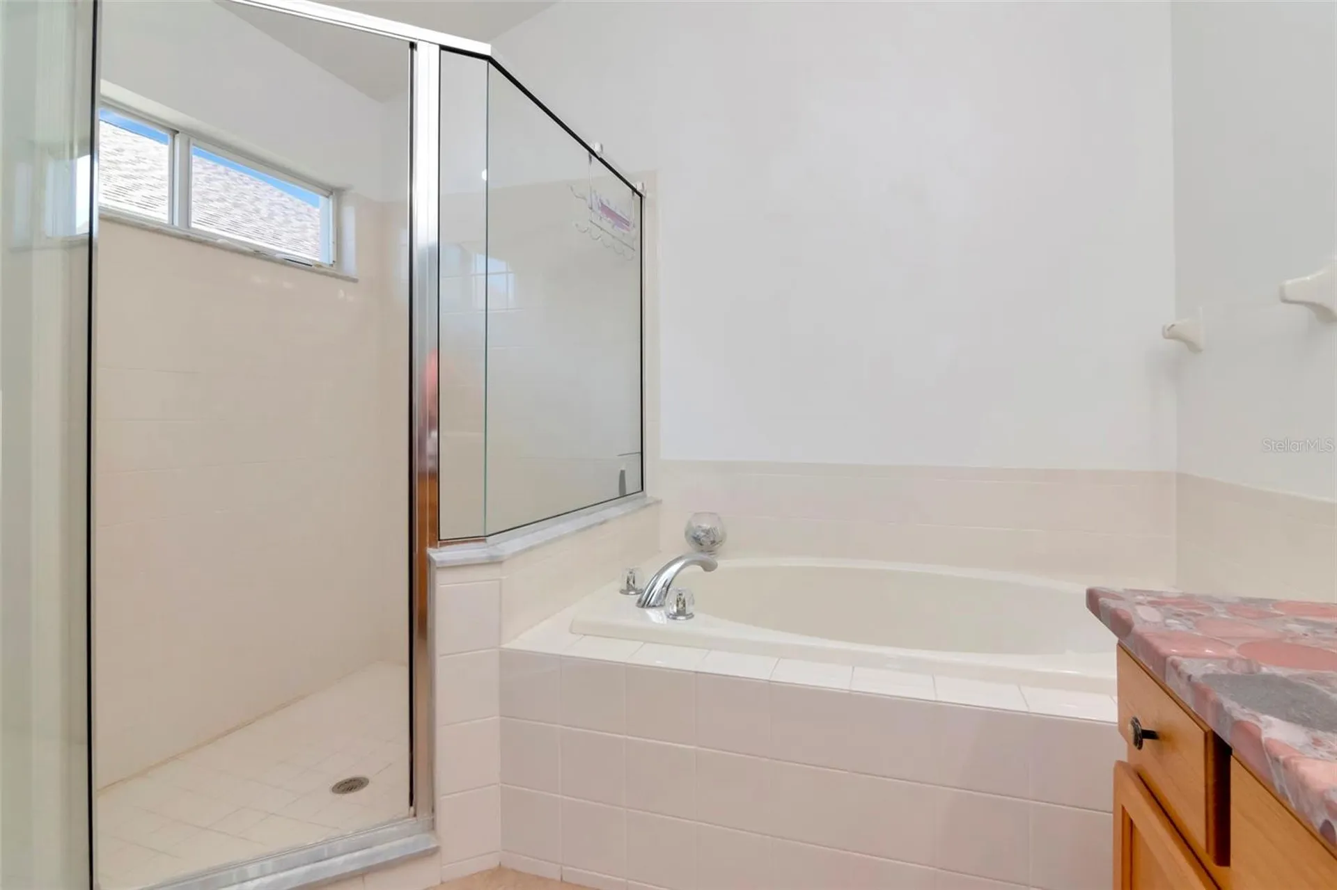 8408 Canterbury Lake Boulevard Tampa FL 33619