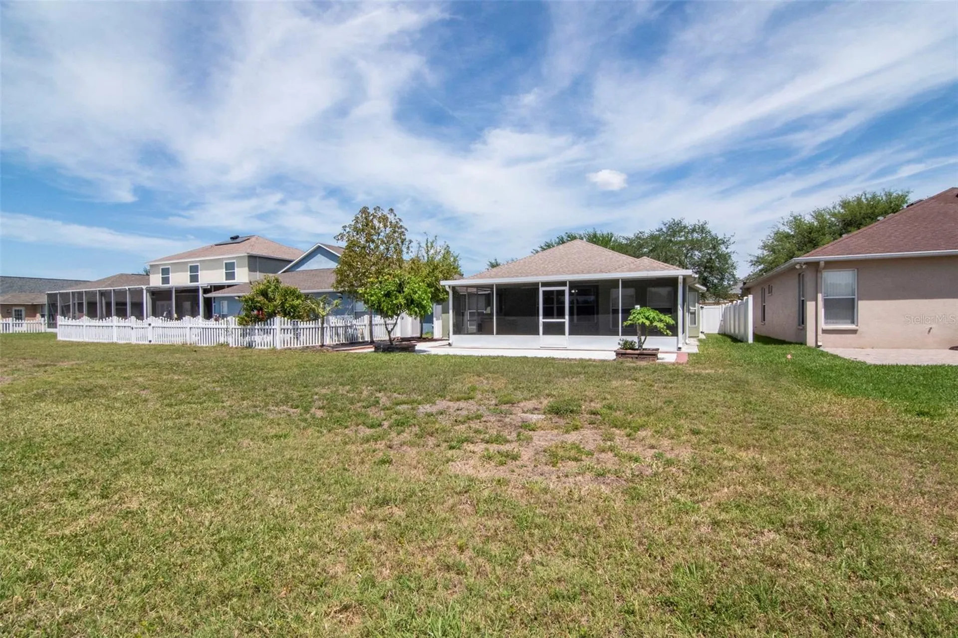 8408 Canterbury Lake Boulevard Tampa FL 33619