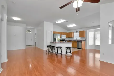 8408 Canterbury Lake Boulevard Tampa FL 33619