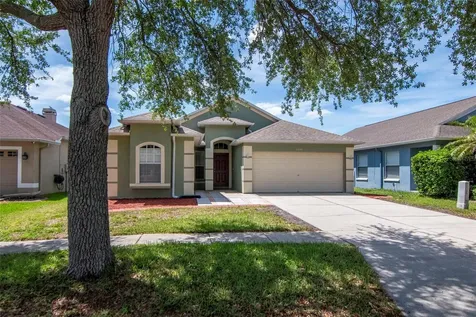 8408 Canterbury Lake Boulevard Tampa FL 33619
