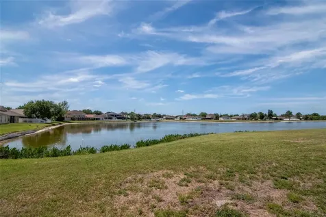8408 Canterbury Lake Boulevard Tampa FL 33619