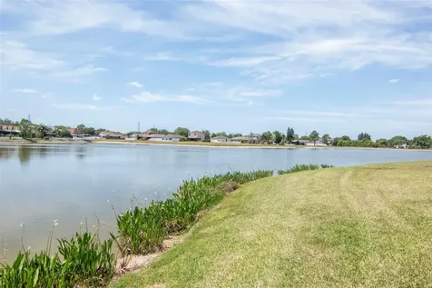 8408 Canterbury Lake Boulevard Tampa FL 33619