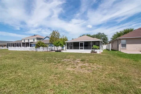 8408 Canterbury Lake Boulevard Tampa FL 33619