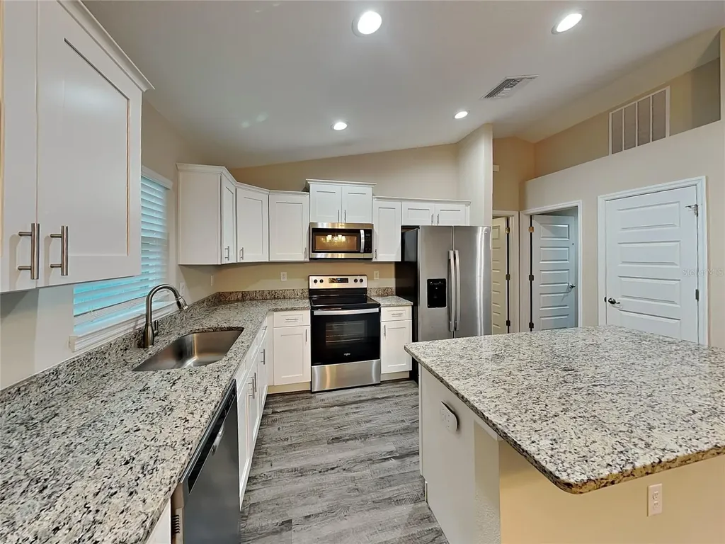 904 W Rum Place Dunnellon FL 34434