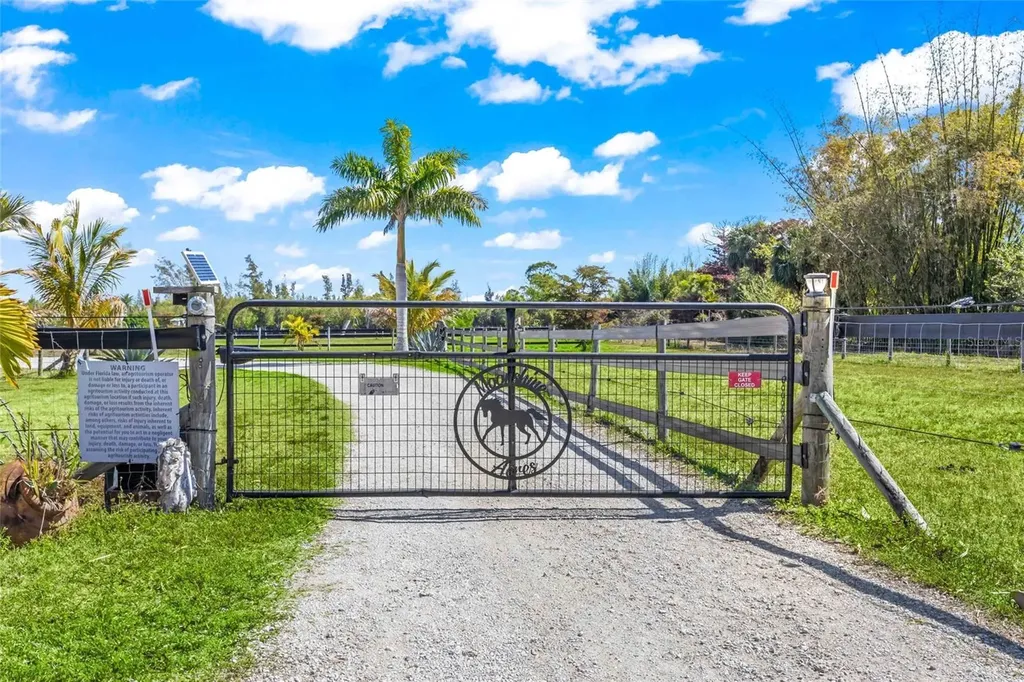 6050 Stringfellow Road St James City FL 33956