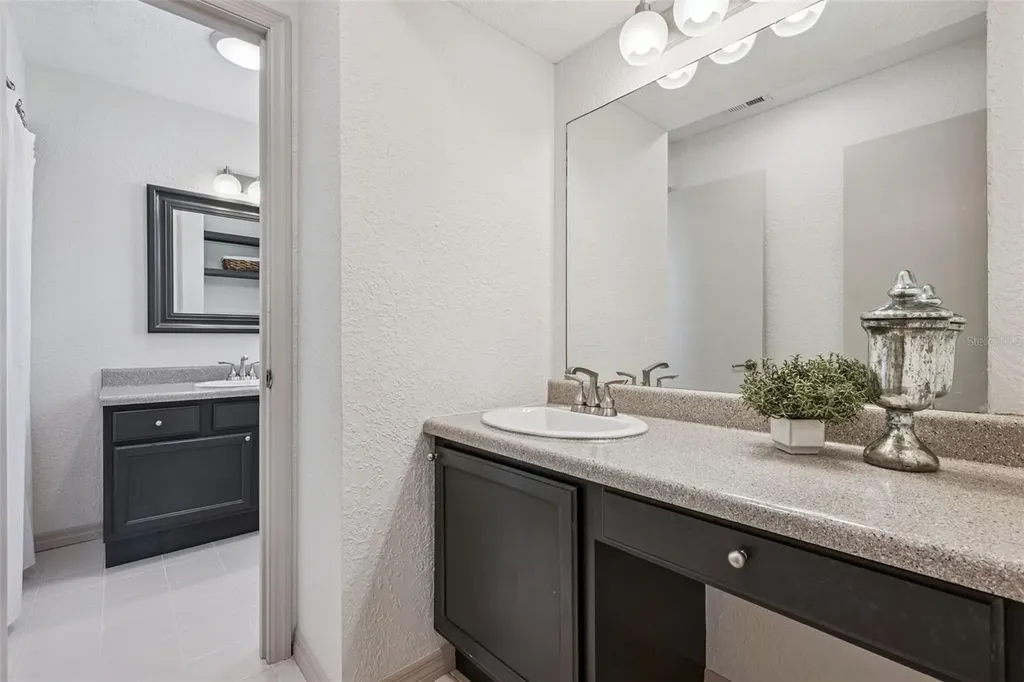 4202 Woodlynne Lane Orlando FL 32812