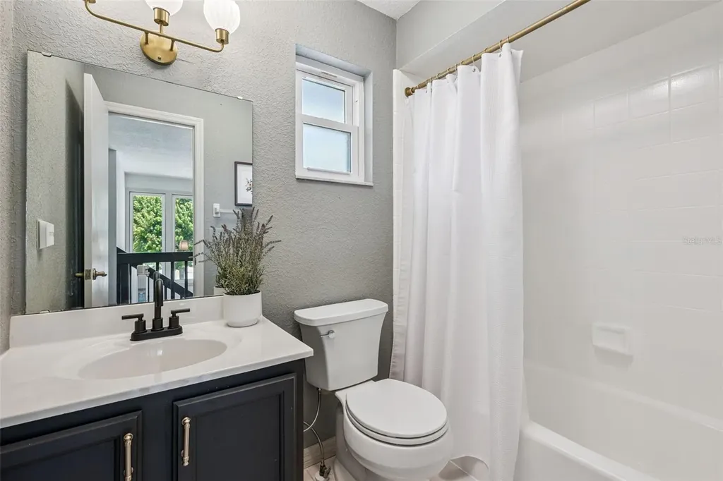 4202 Woodlynne Lane Orlando FL 32812