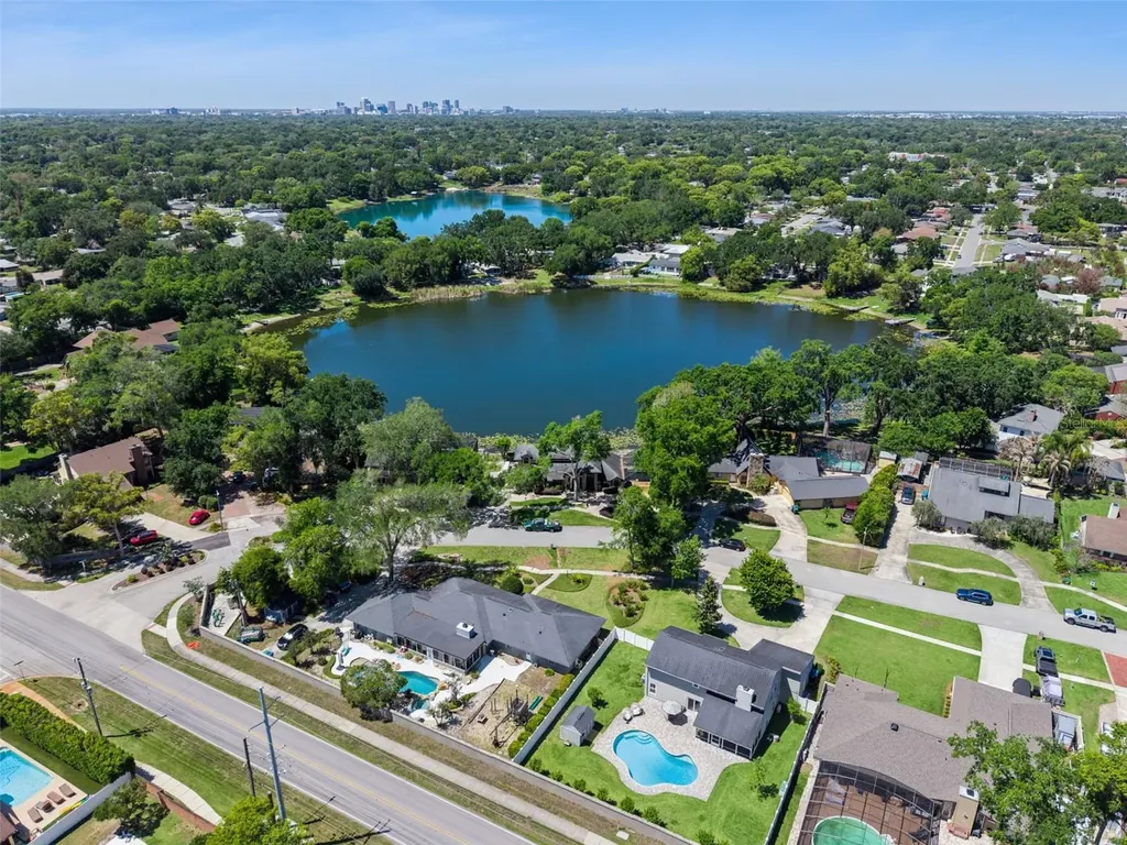 4202 Woodlynne Lane Orlando FL 32812
